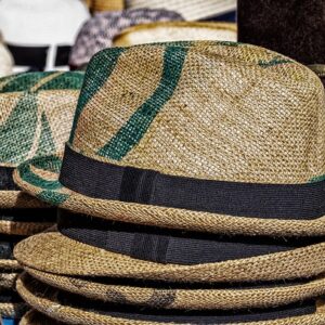 Stråhat - Historien bag den tidløse modeaccessorie